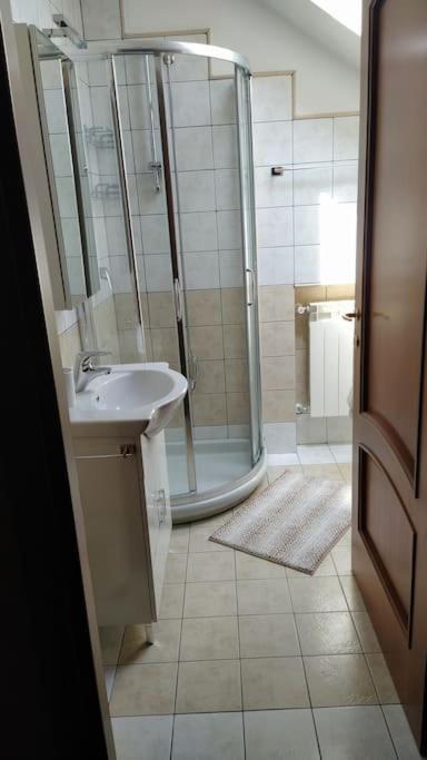 Prestigioso Appartamento Di 70Mq Vicino Milano 莱尼亚诺 外观 照片