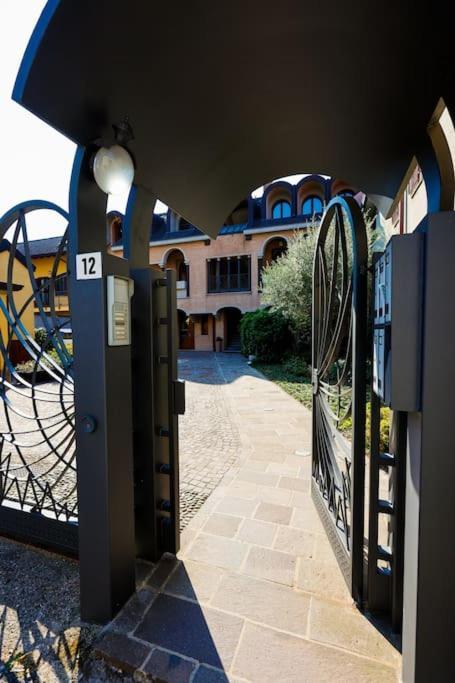 Prestigioso Appartamento Di 70Mq Vicino Milano 莱尼亚诺 外观 照片